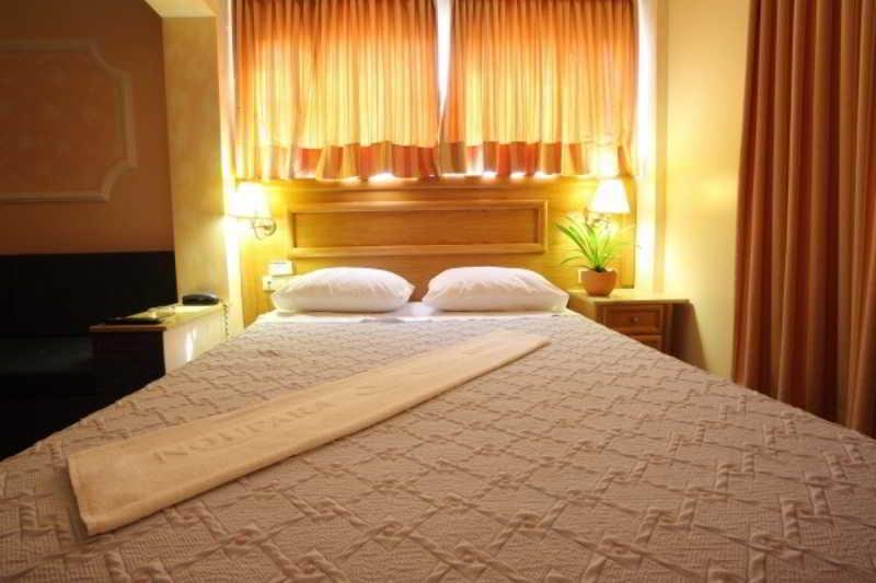 Noufara Hotel Pireusz Kültér fotó