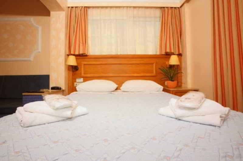 Noufara Hotel Pireusz Kültér fotó
